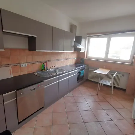 Linden - 15min To Fair Apartment *
